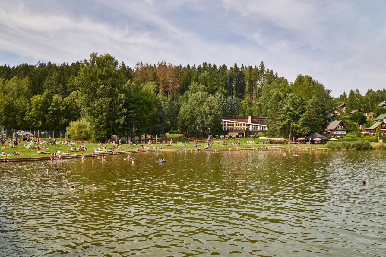 Camp Dolce Hotel Трутнов Екстериор снимка