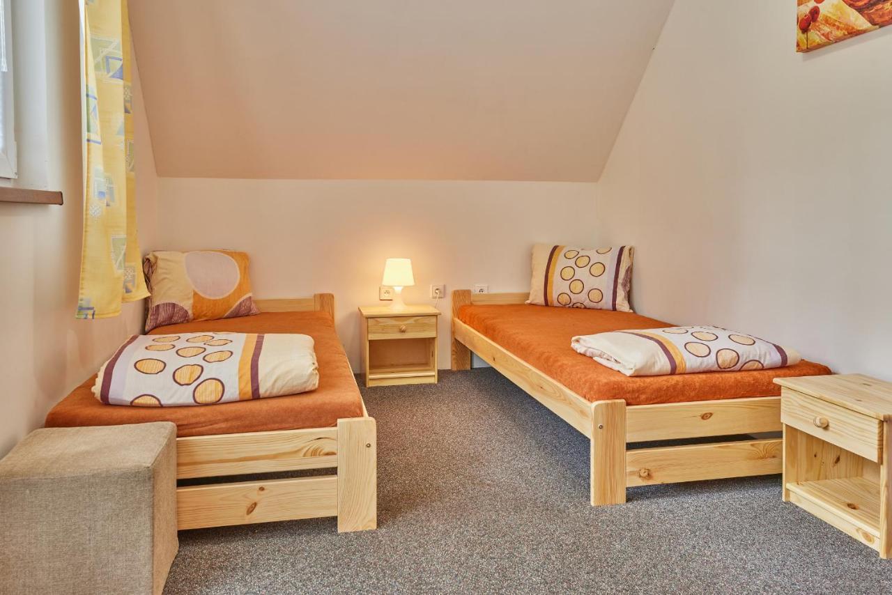 Camp Dolce Hotel Трутнов Екстериор снимка