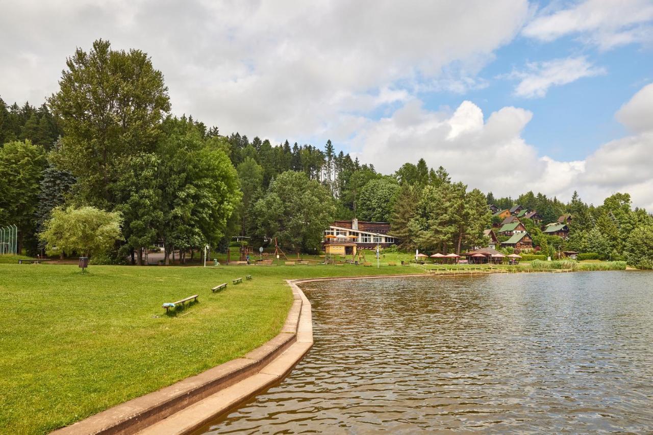 Camp Dolce Hotel Трутнов Екстериор снимка
