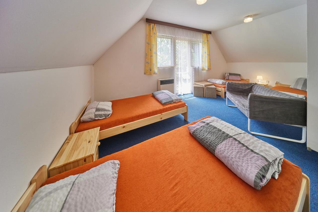 Camp Dolce Hotel Трутнов Екстериор снимка
