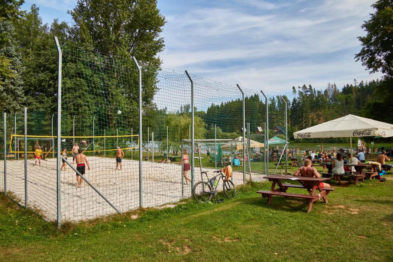 Camp Dolce Hotel Трутнов Екстериор снимка