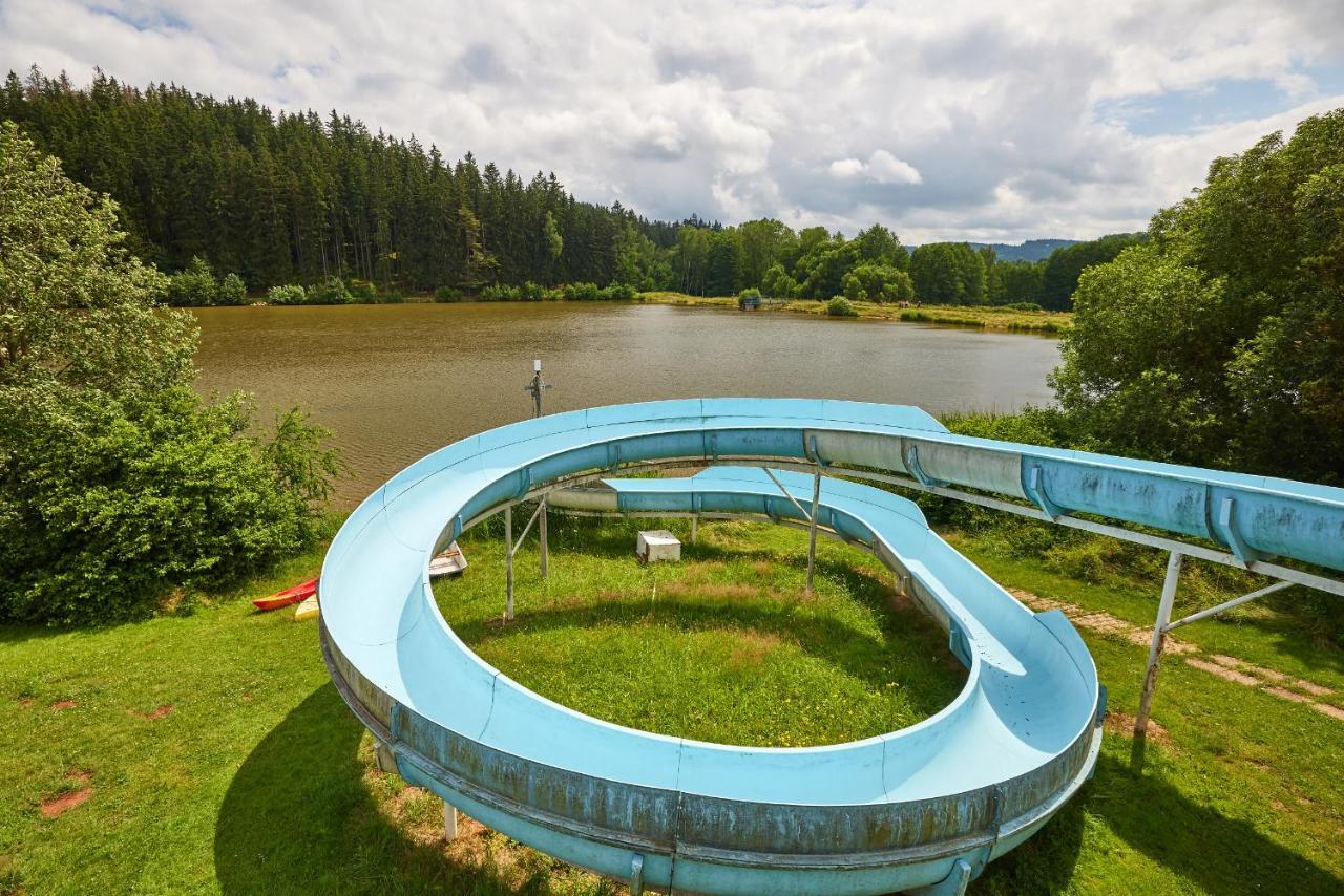 Camp Dolce Hotel Трутнов Екстериор снимка
