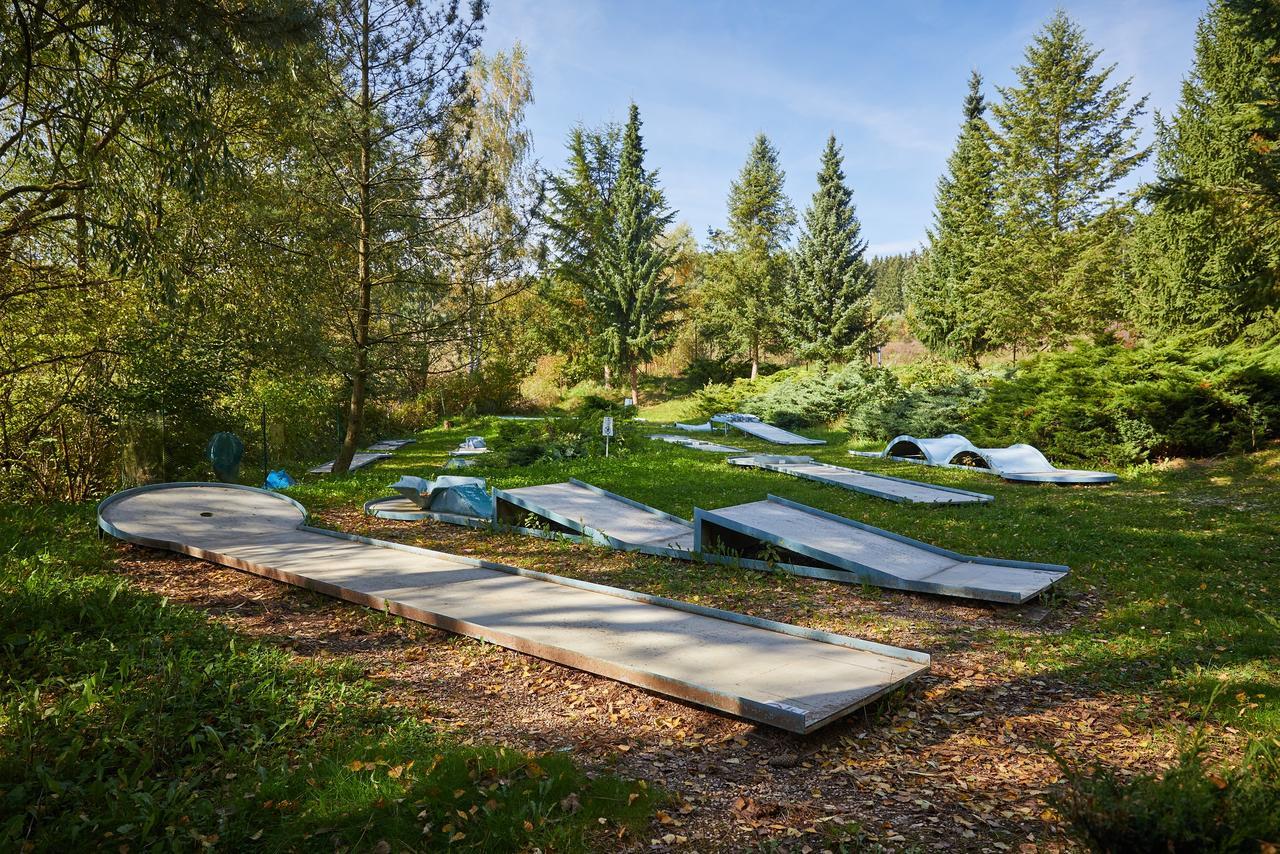 Camp Dolce Hotel Трутнов Екстериор снимка