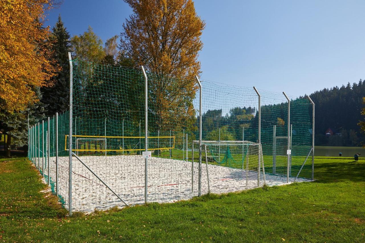 Camp Dolce Hotel Трутнов Екстериор снимка