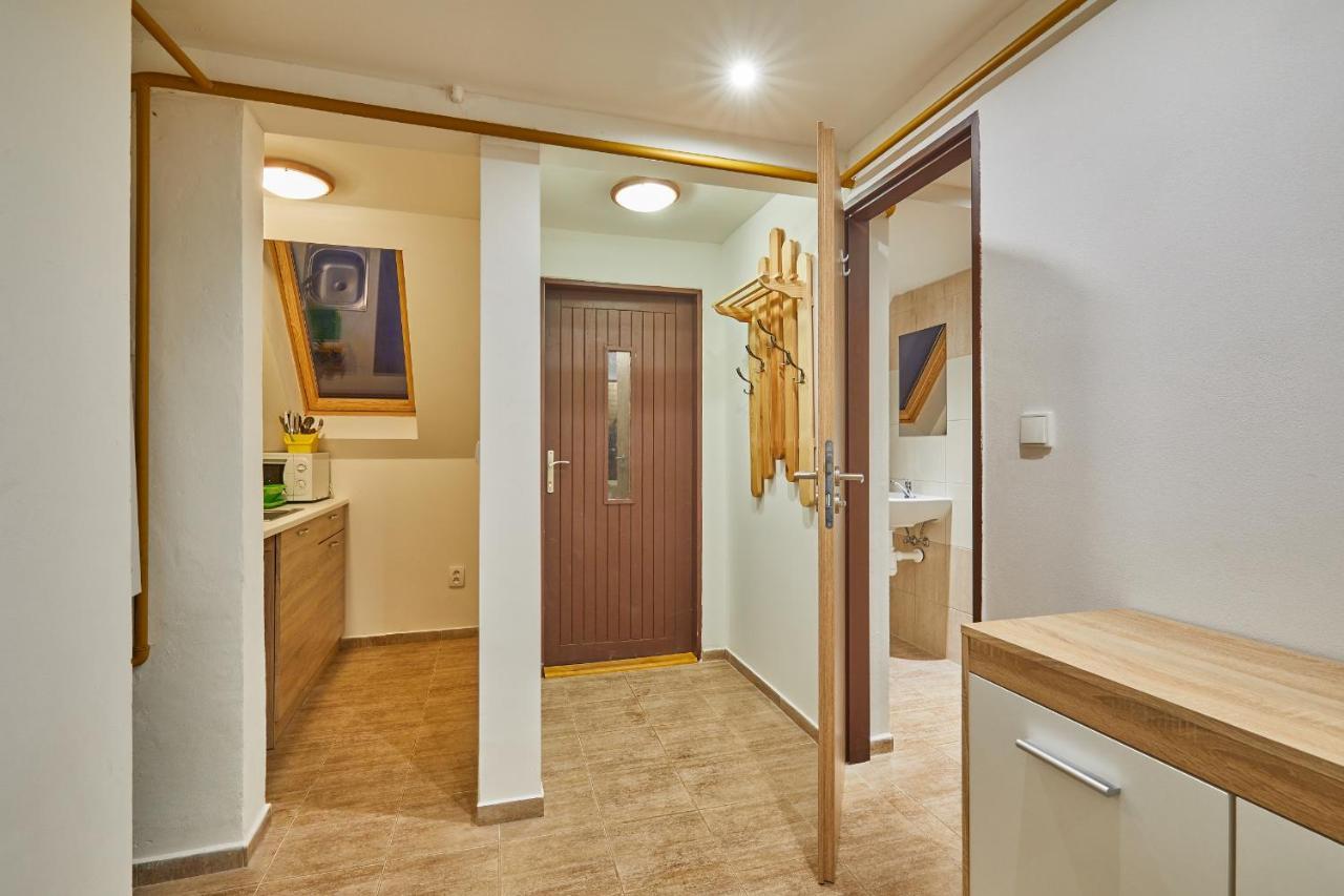 Camp Dolce Hotel Трутнов Екстериор снимка